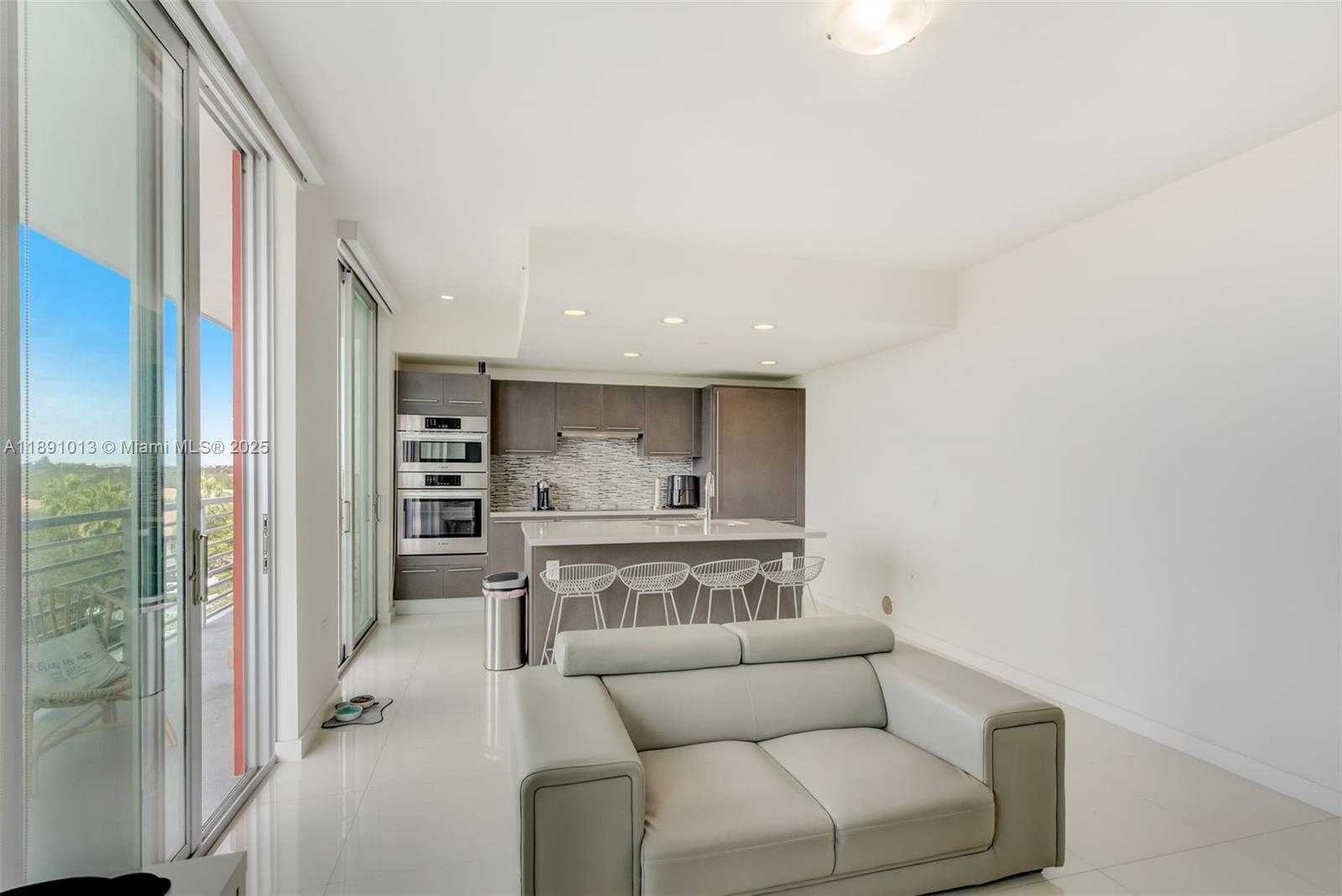 Small Image of 7875 NORTH WEST 107TH AVE #516, Doral Number 3