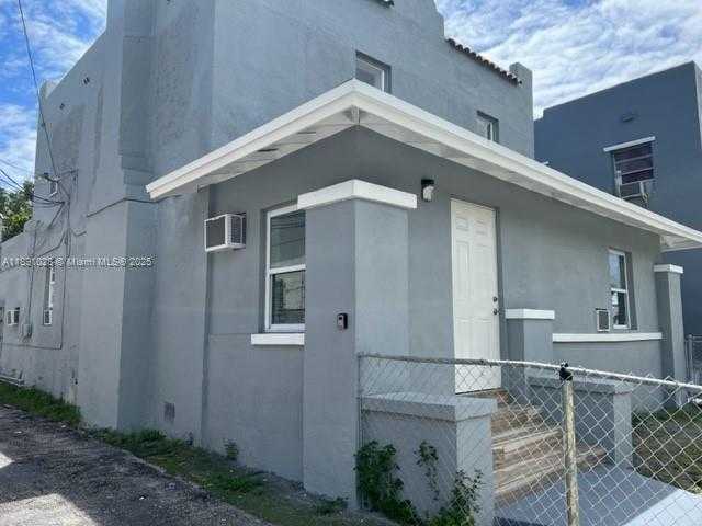 Small Image of 922 NORTH WEST 2ND ST #1, Miami Number 2