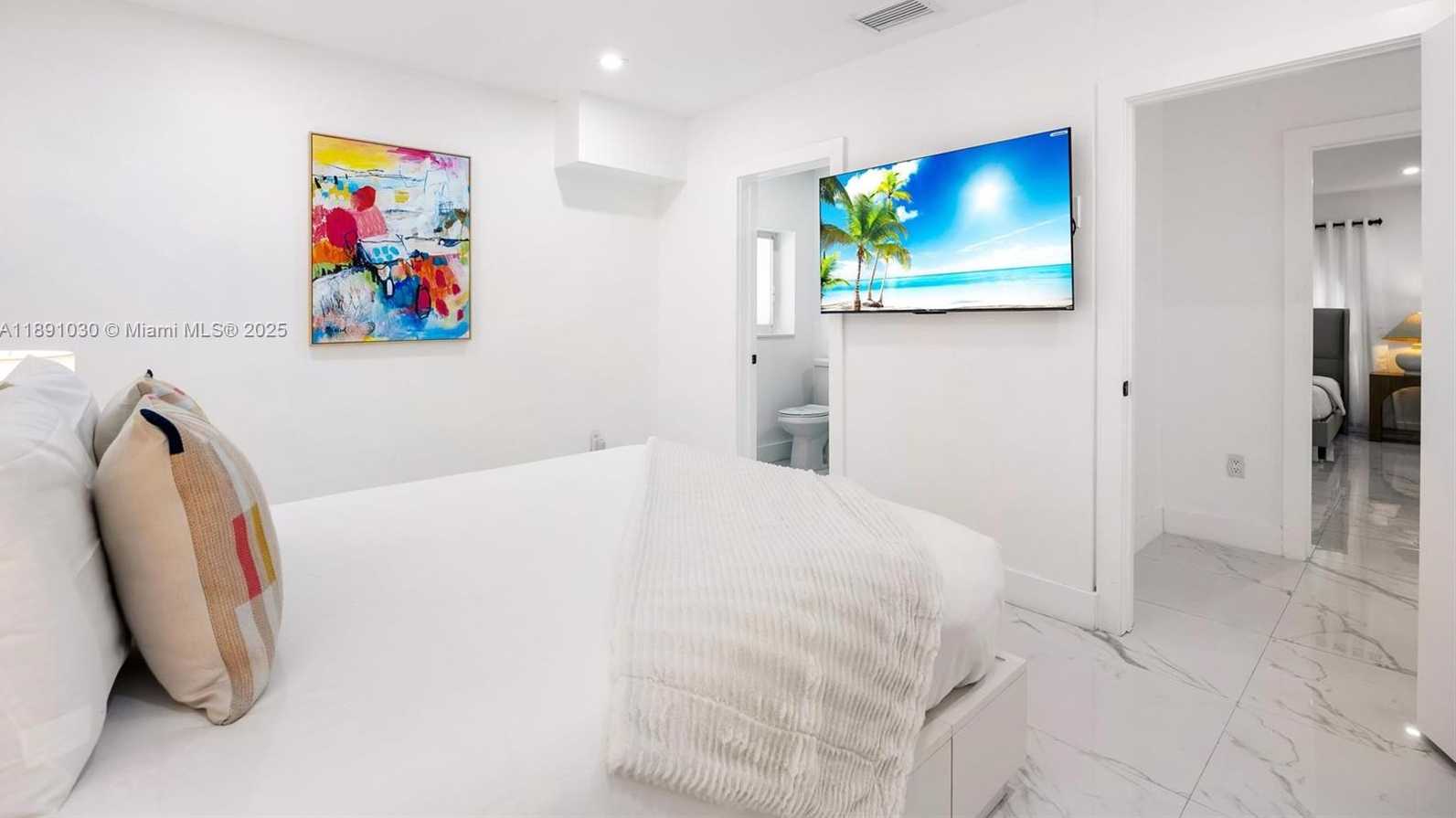 Small Image of 1651 SOUTH WEST 13TH AVE #na, Miami Number 46