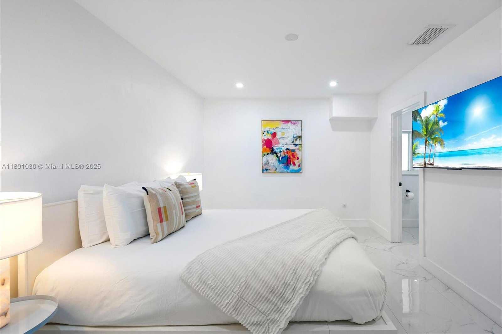Small Image of 1651 SOUTH WEST 13TH AVE #na, Miami Number 47