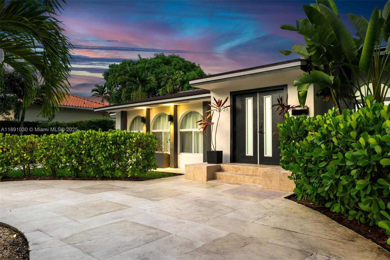 Small Image of 1651 SOUTH WEST 13TH AVE #na, Miami Number 5