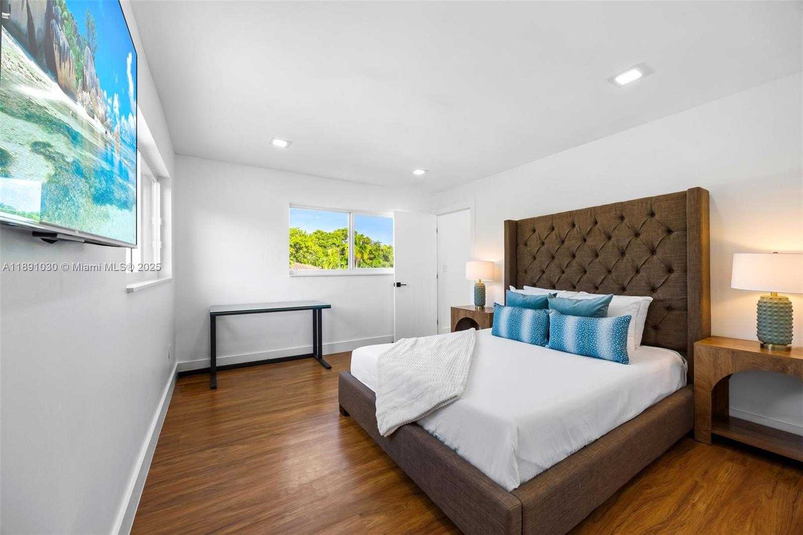 Small Image of 1651 SOUTH WEST 13TH AVE #na, Miami Number 52