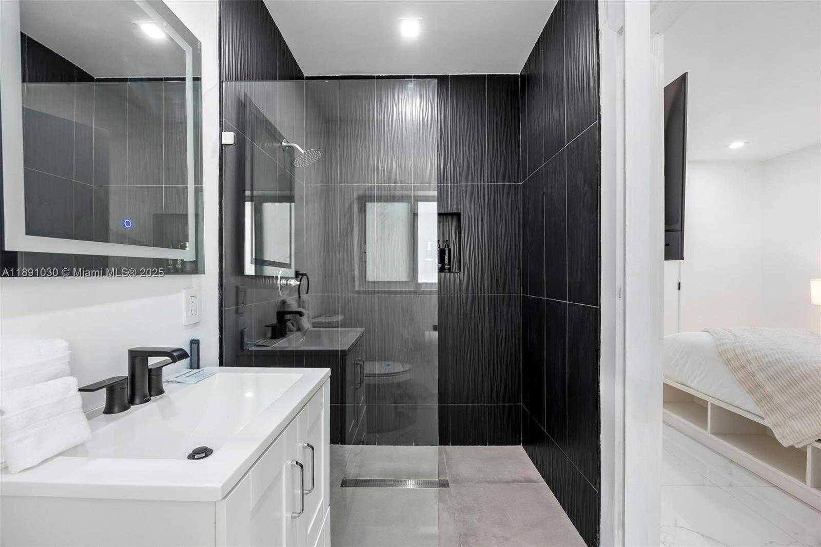 Small Image of 1651 SOUTH WEST 13TH AVE #na, Miami Number 54