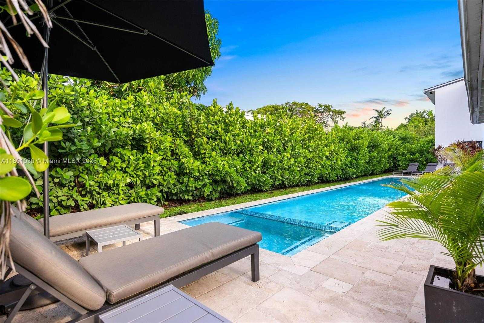 Small Image of 1651 SOUTH WEST 13TH AVE #na, Miami Number 72