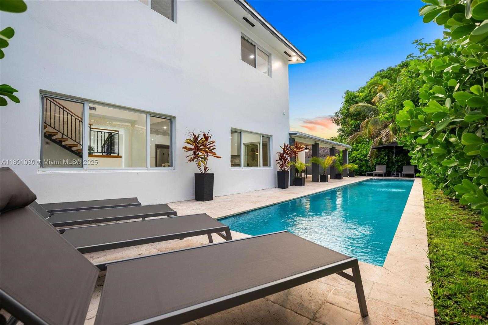 Small Image of 1651 SOUTH WEST 13TH AVE #na, Miami Number 78
