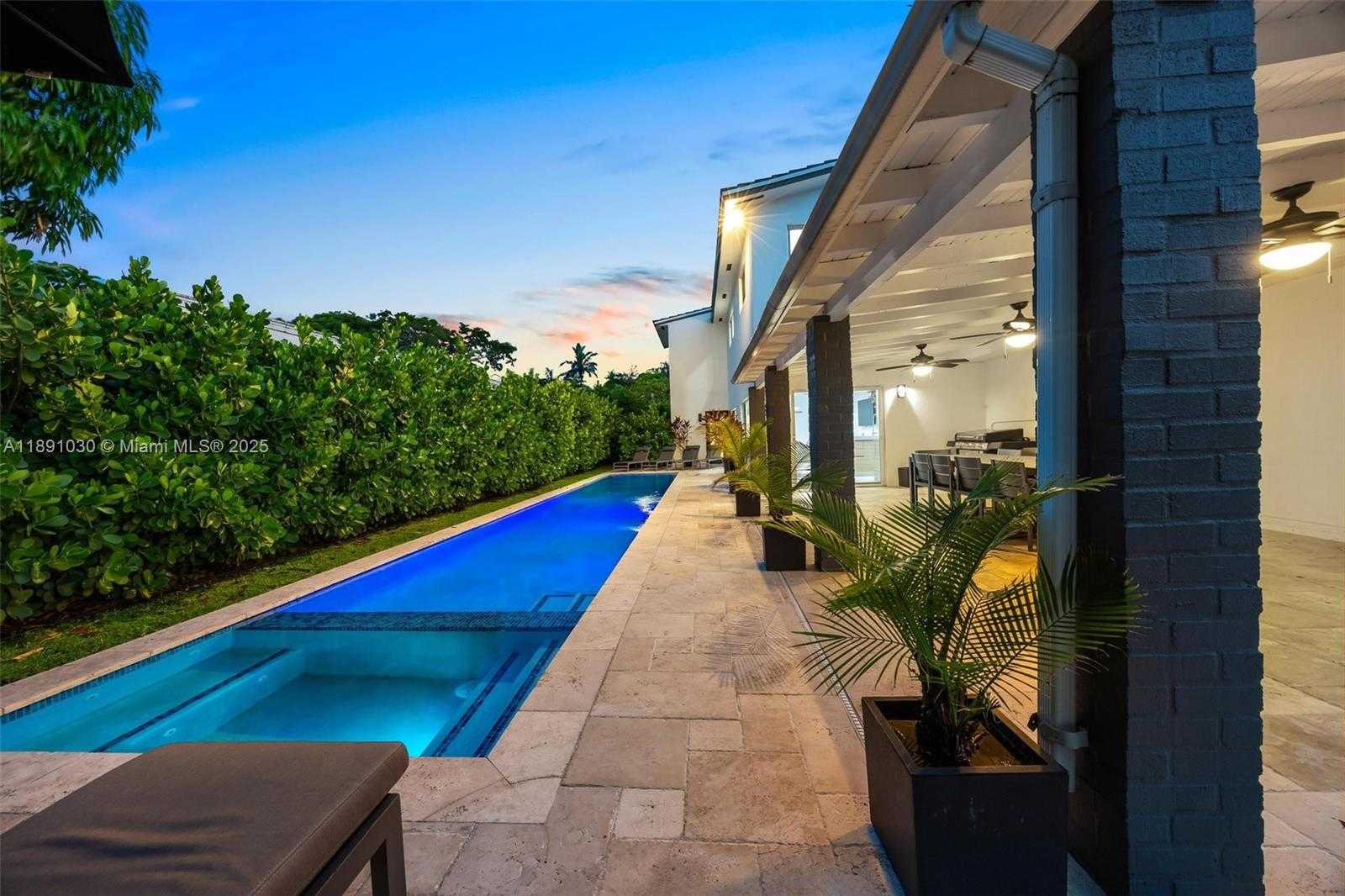 Small Image of 1651 SOUTH WEST 13TH AVE #na, Miami Number 79