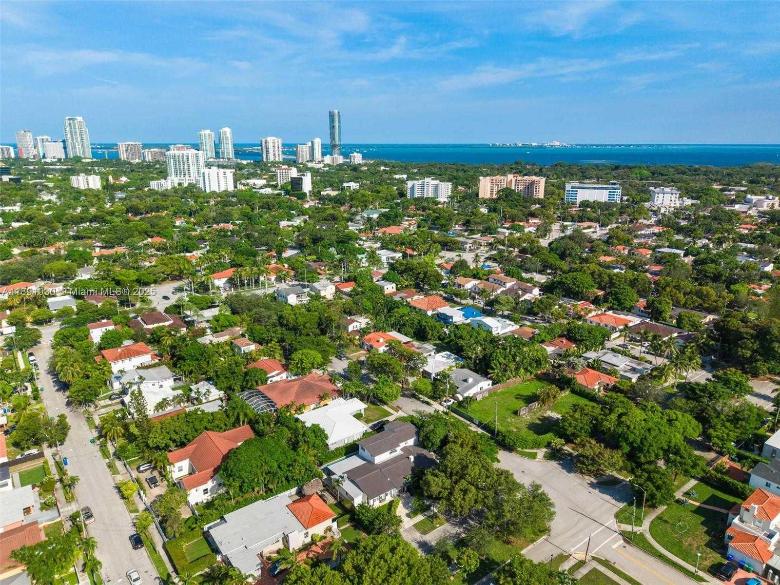 Small Image of 1651 SOUTH WEST 13TH AVE #na, Miami Number 91