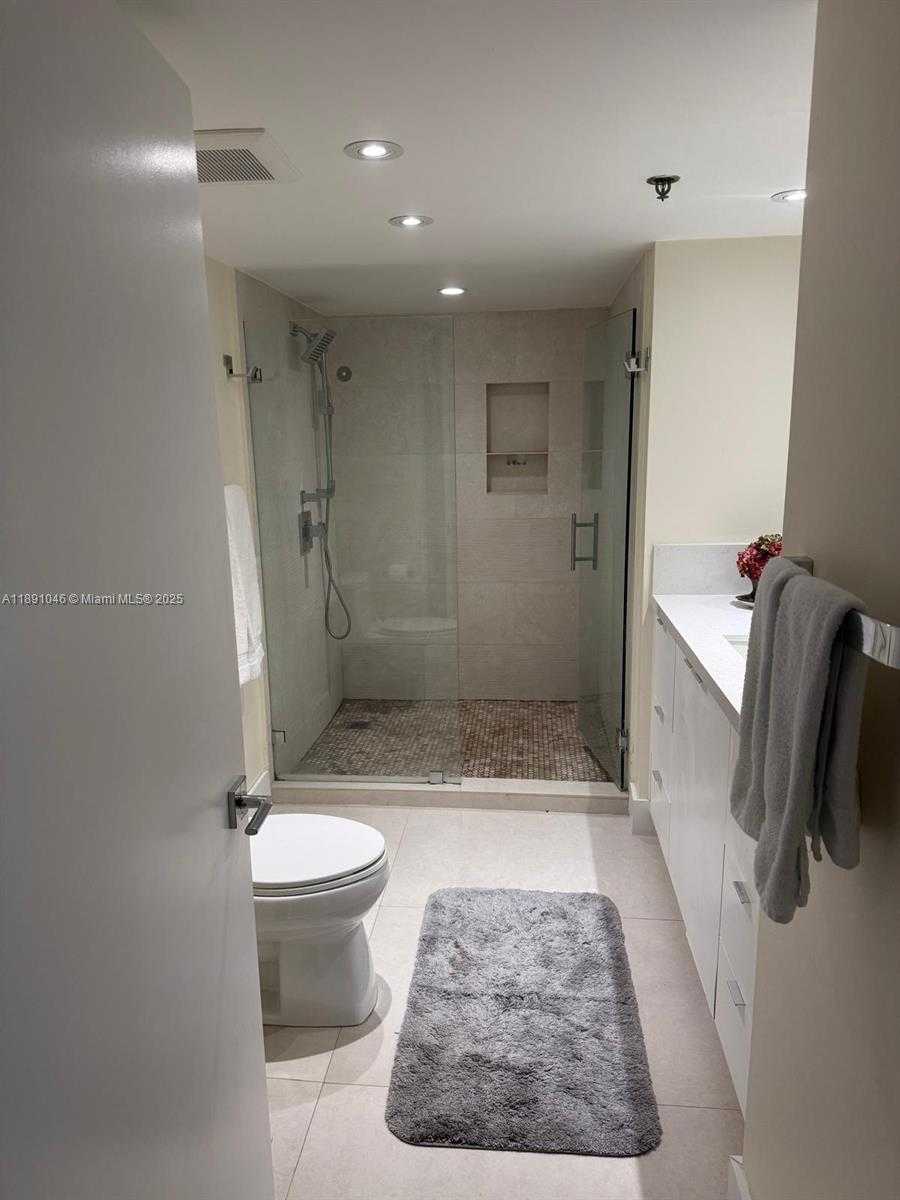 Small Image of 201 CRANDON BLVD #632, Key Biscayne Number 14