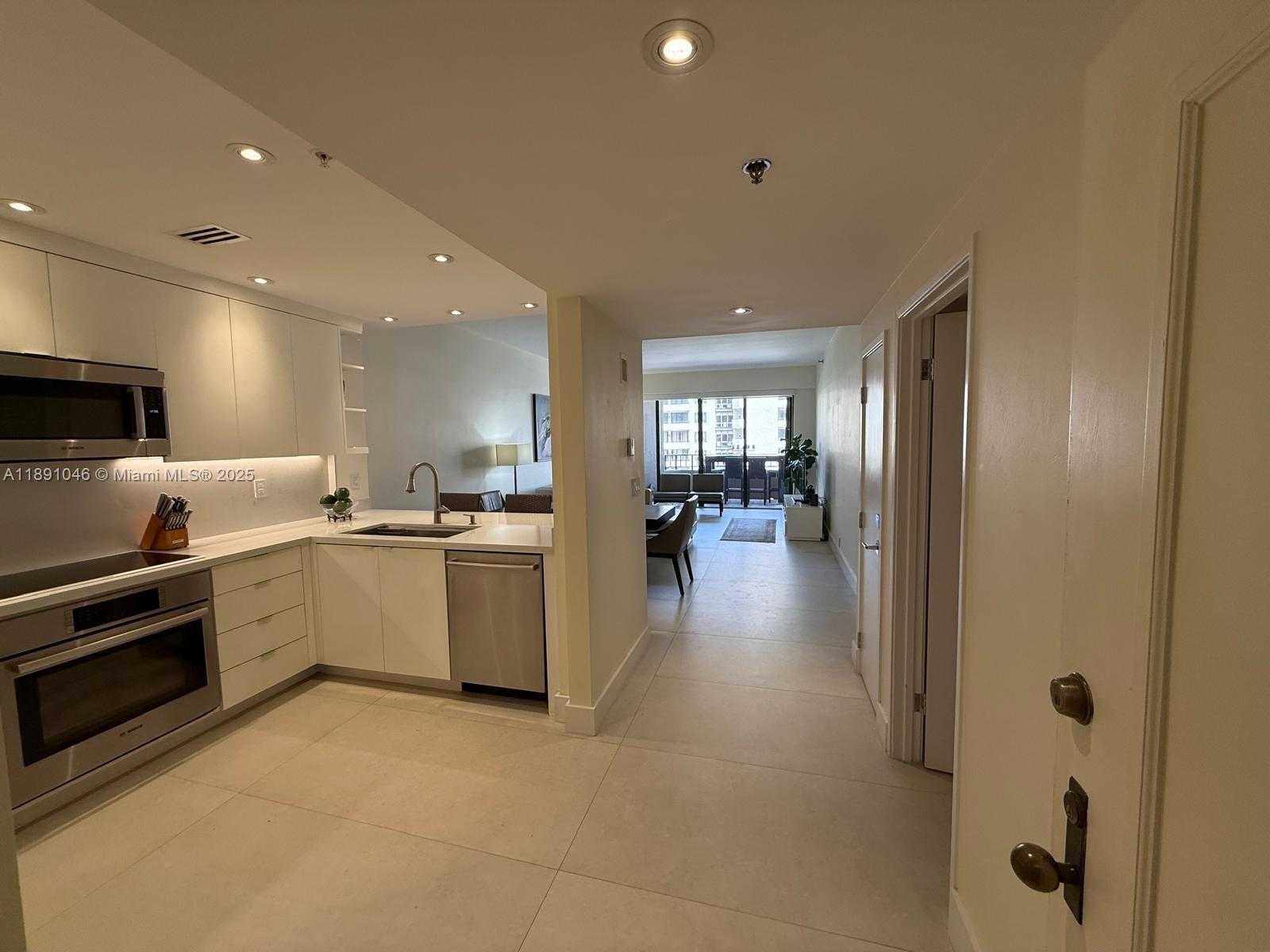 Small Image of 201 CRANDON BLVD #632, Key Biscayne Number 2