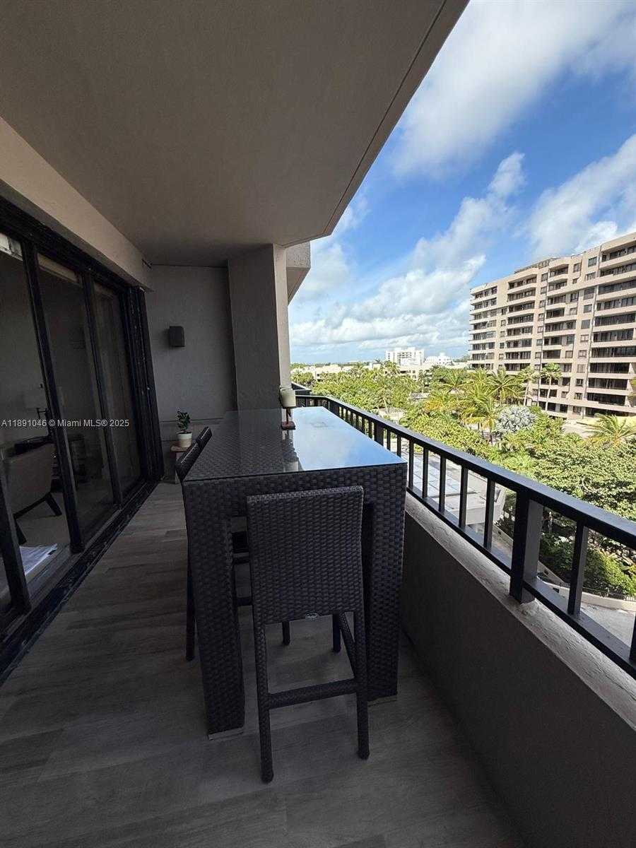 Small Image of 201 CRANDON BLVD #632, Key Biscayne Number 20