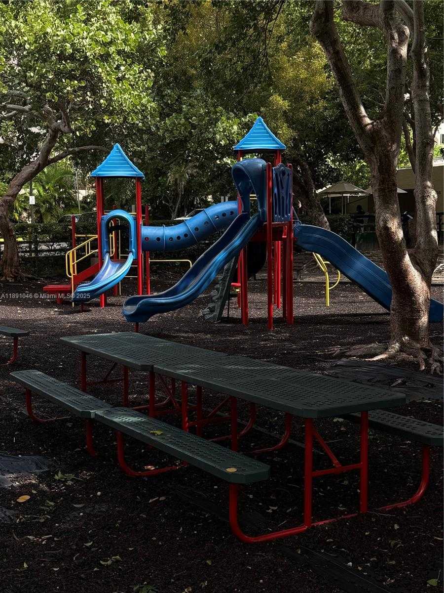 Small Image of 201 CRANDON BLVD #632, Key Biscayne Number 21