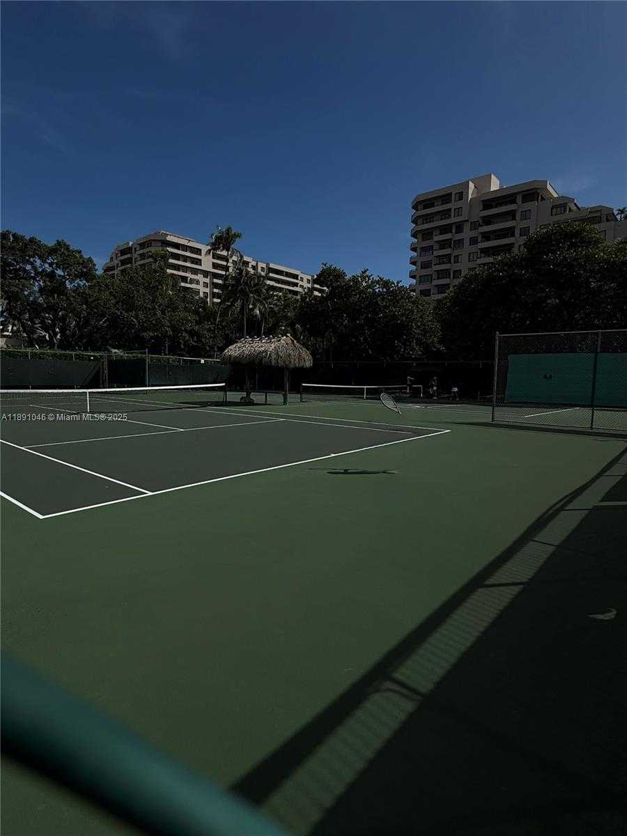 Small Image of 201 CRANDON BLVD #632, Key Biscayne Number 23