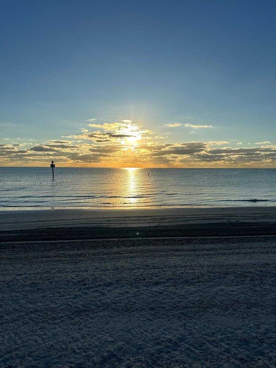 Small Image of 201 CRANDON BLVD #632, Key Biscayne Number 30