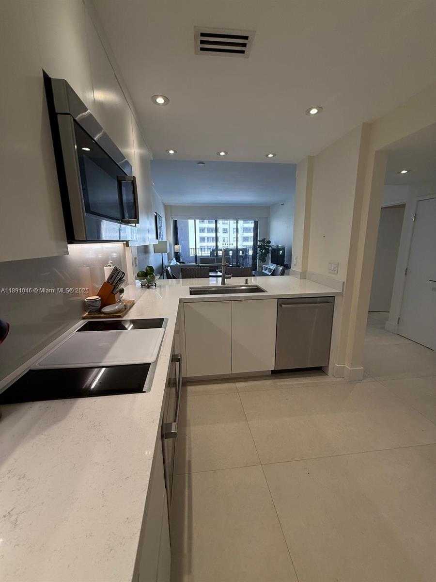 Small Image of 201 CRANDON BLVD #632, Key Biscayne Number 4