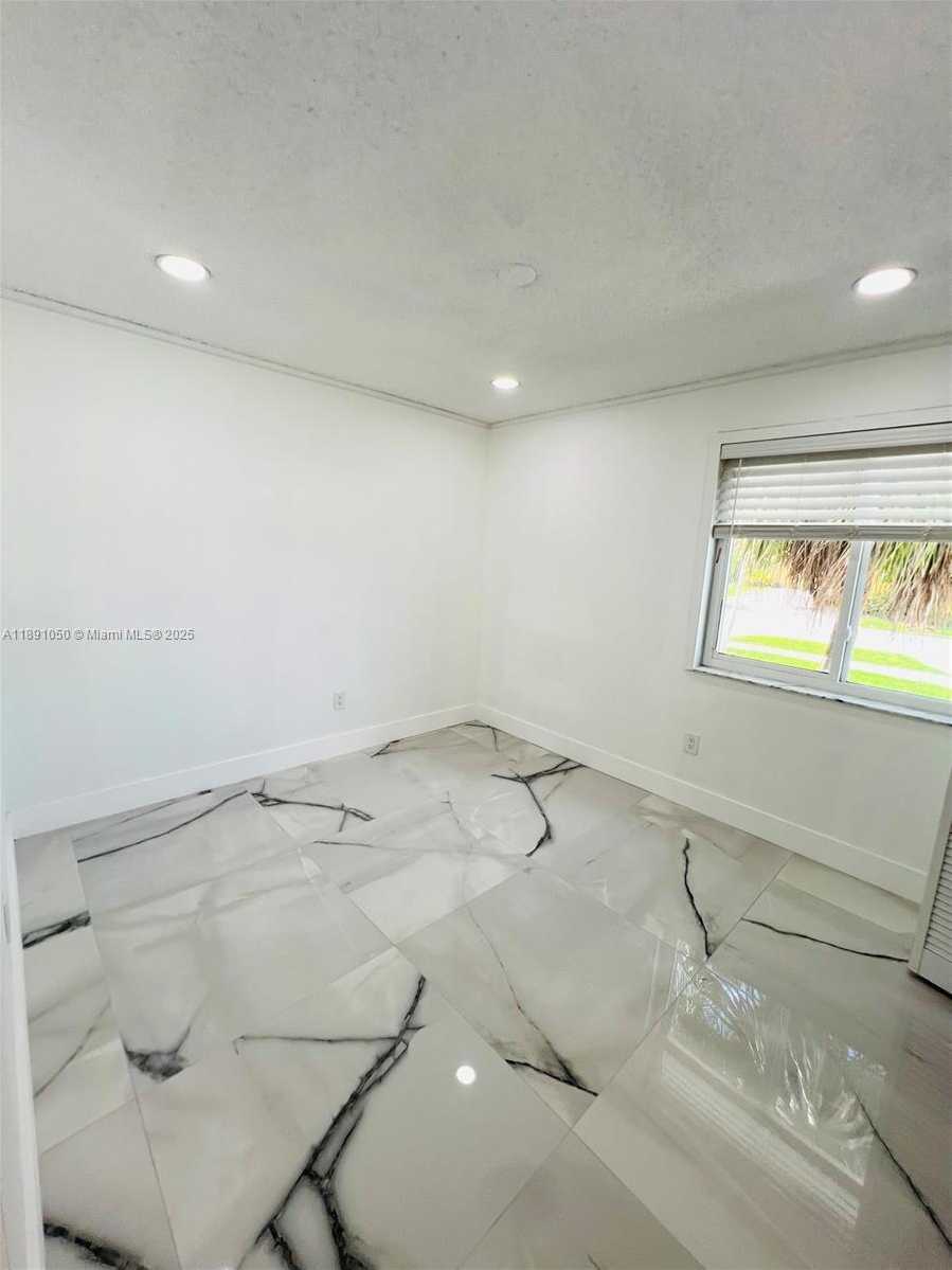 Small Image of 26205 SOUTH WEST 133RD CT, Homestead Number 11