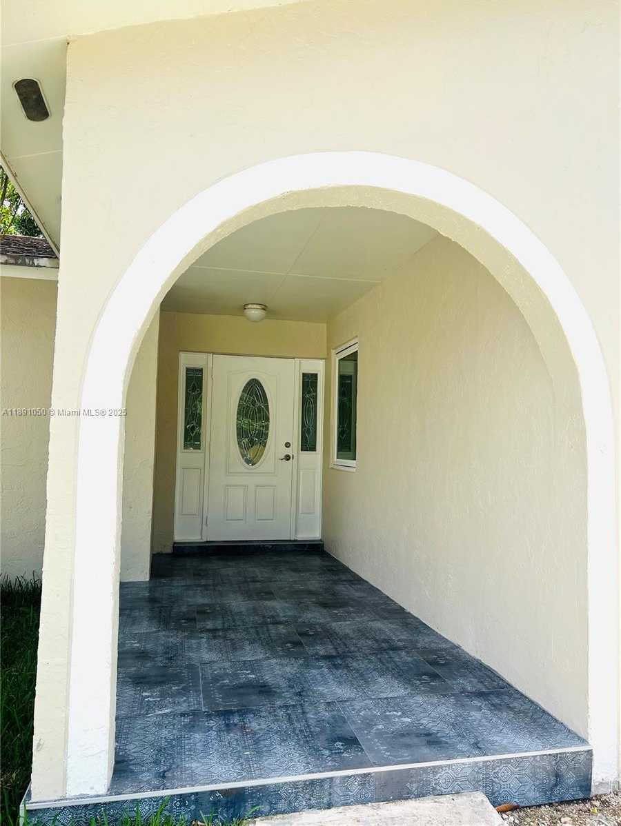 Small Image of 26205 SOUTH WEST 133RD CT, Homestead Number 2