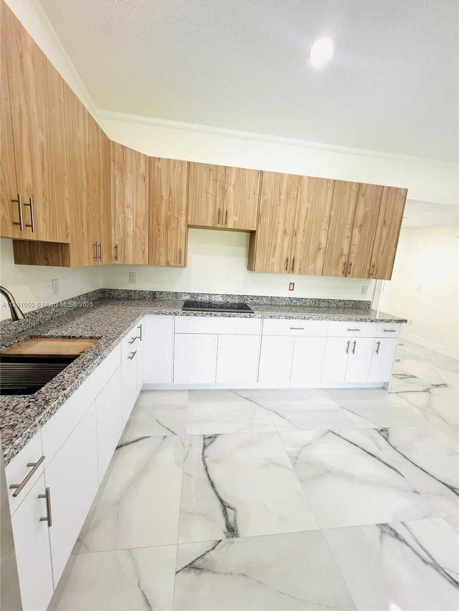 Small Image of 26205 SOUTH WEST 133RD CT, Homestead Number 5