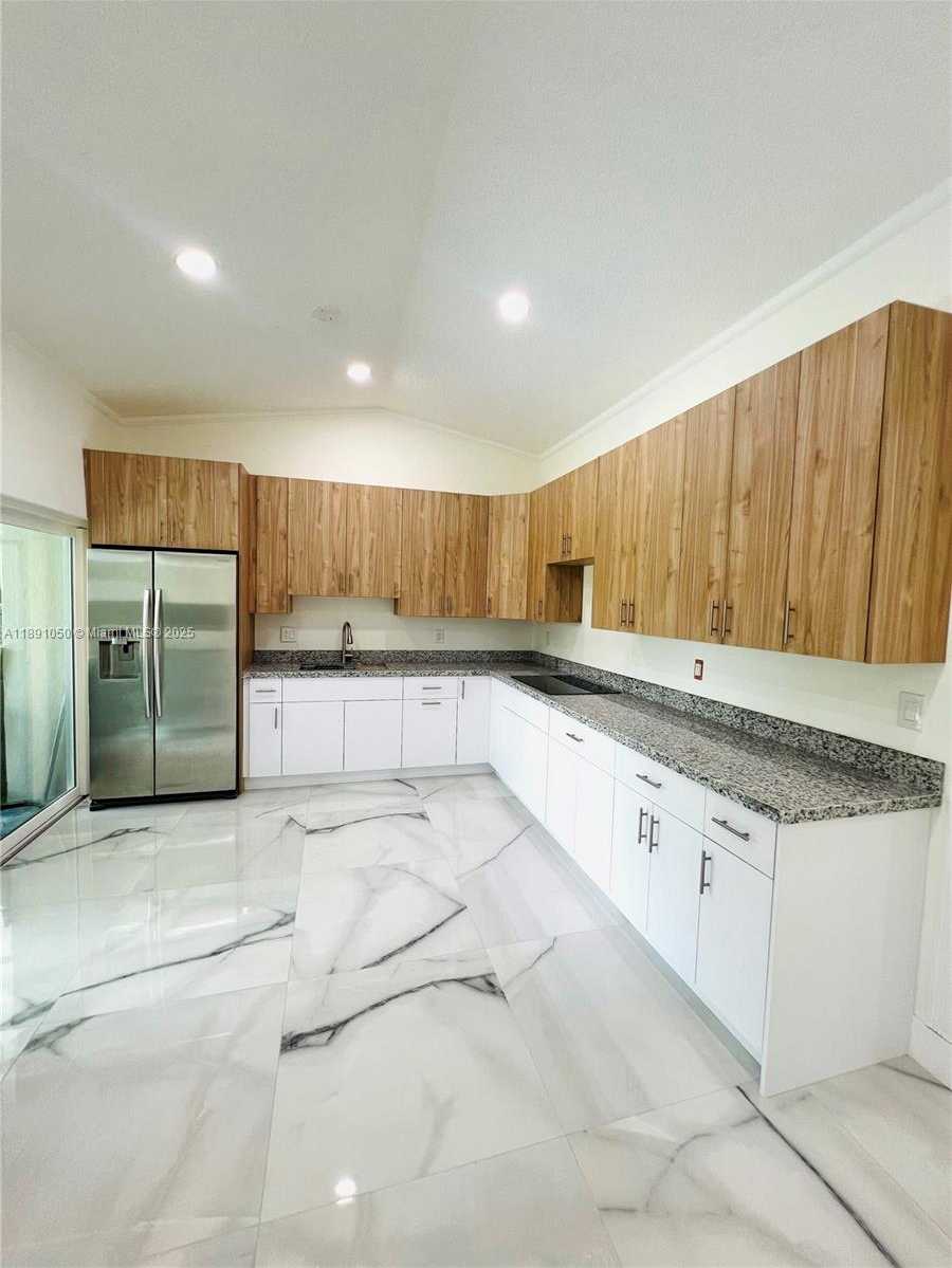 Small Image of 26205 SOUTH WEST 133RD CT, Homestead Number 6