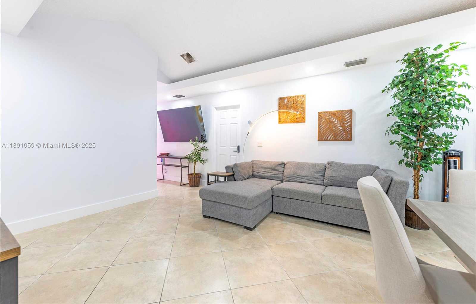 Small Image of 314 SOUTH EAST 3RD ST #2, Dania Beach Number 11