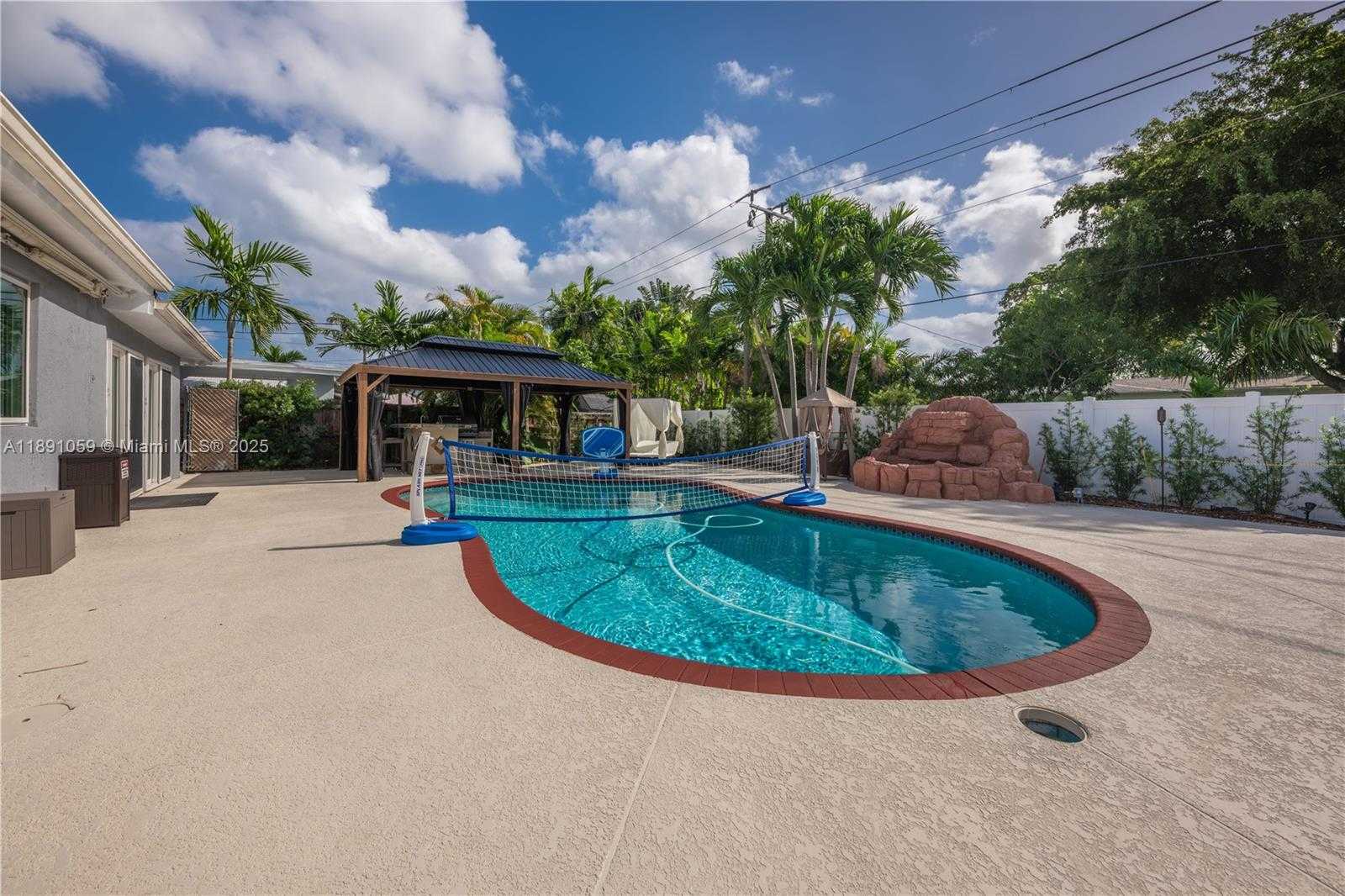 Small Image of 314 SOUTH EAST 3RD ST #2, Dania Beach Number 3