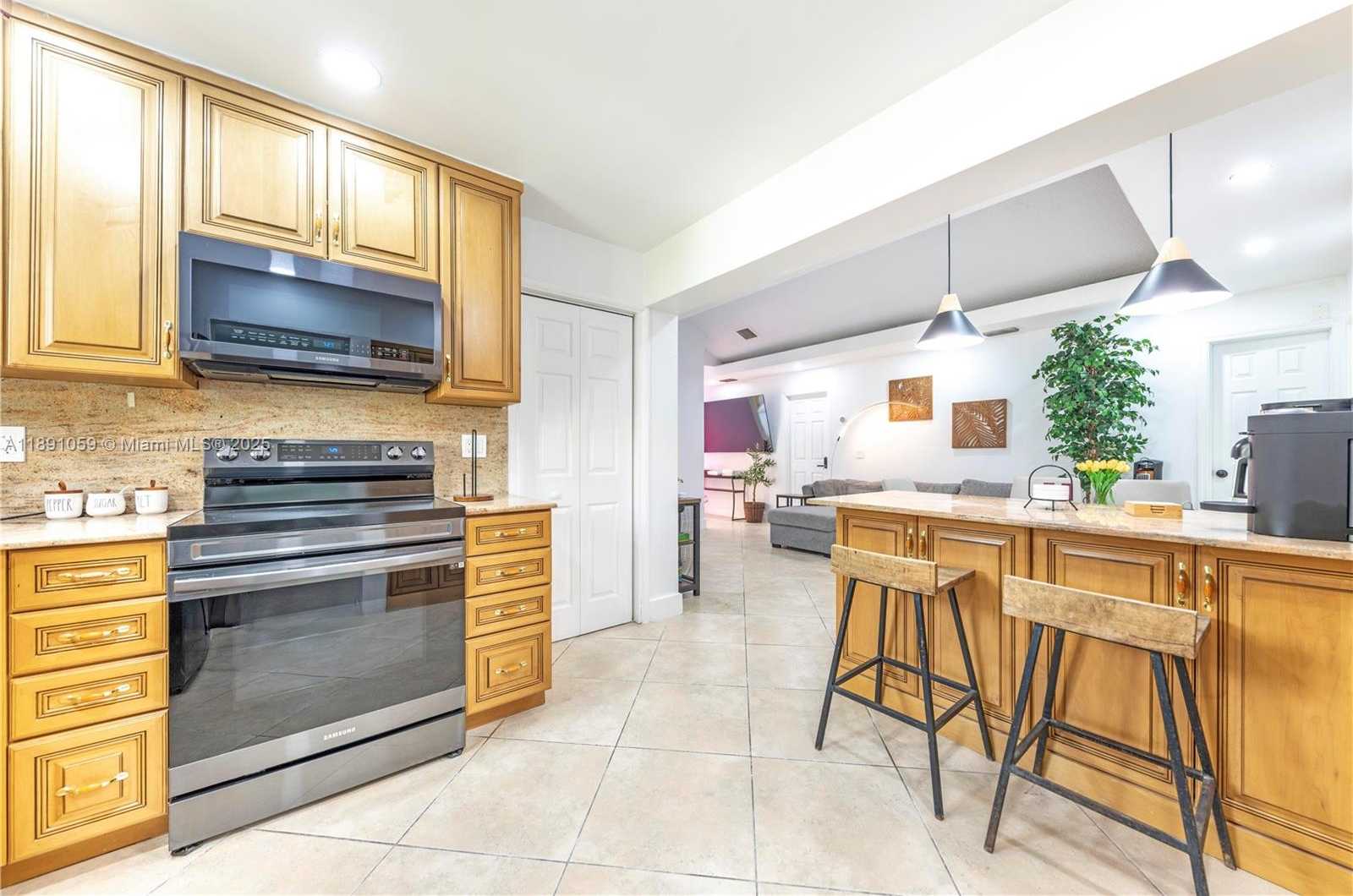 Small Image of 314 SOUTH EAST 3RD ST #2, Dania Beach Number 8