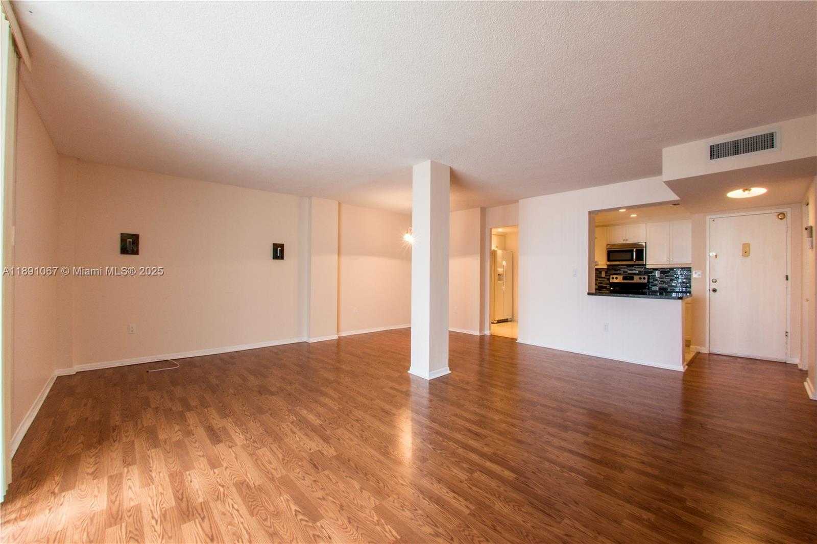 Small Image of 1833 SOUTH OCEAN DR #906, Hallandale Beach Number 14