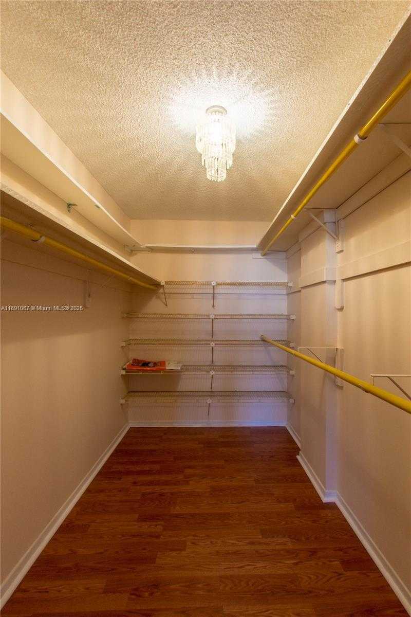 Small Image of 1833 SOUTH OCEAN DR #906, Hallandale Beach Number 20