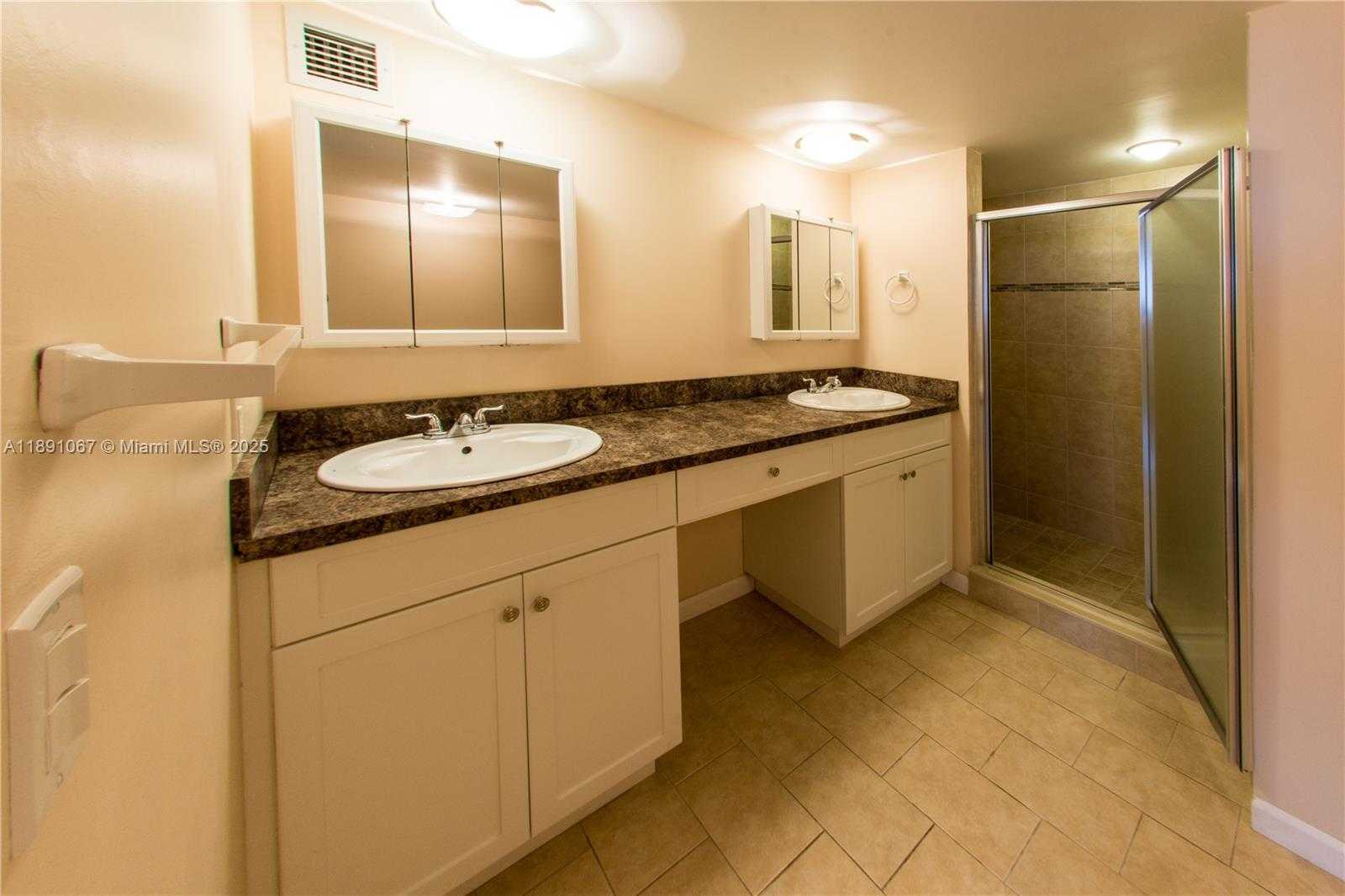 Small Image of 1833 SOUTH OCEAN DR #906, Hallandale Beach Number 21