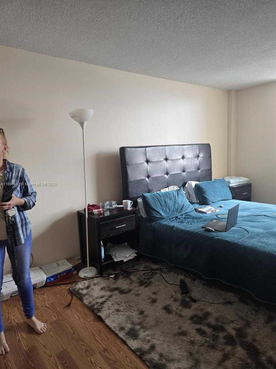 Small Image of 1833 SOUTH OCEAN DR #906, Hallandale Beach Number 29