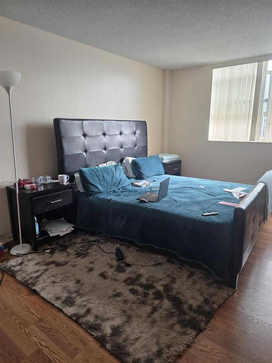 Small Image of 1833 SOUTH OCEAN DR #906, Hallandale Beach Number 30