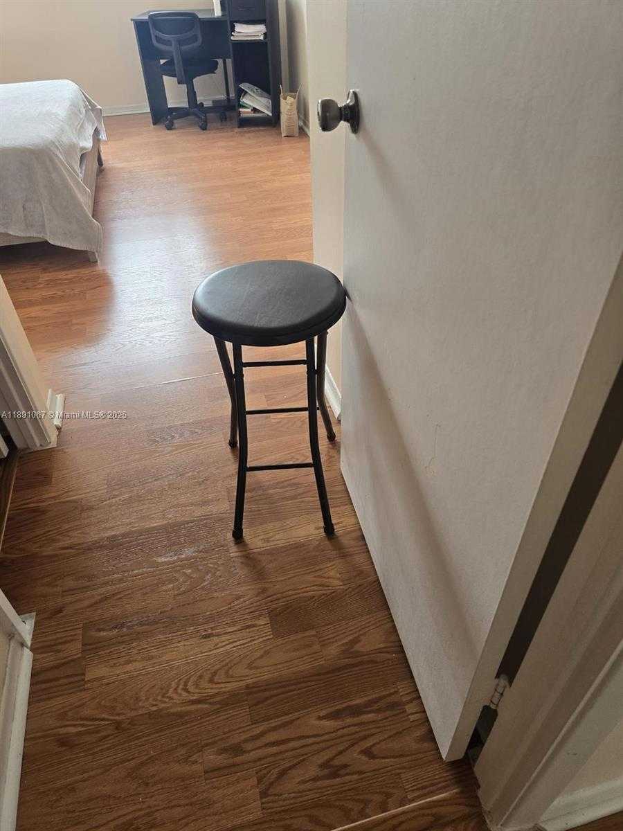 Small Image of 1833 SOUTH OCEAN DR #906, Hallandale Beach Number 35