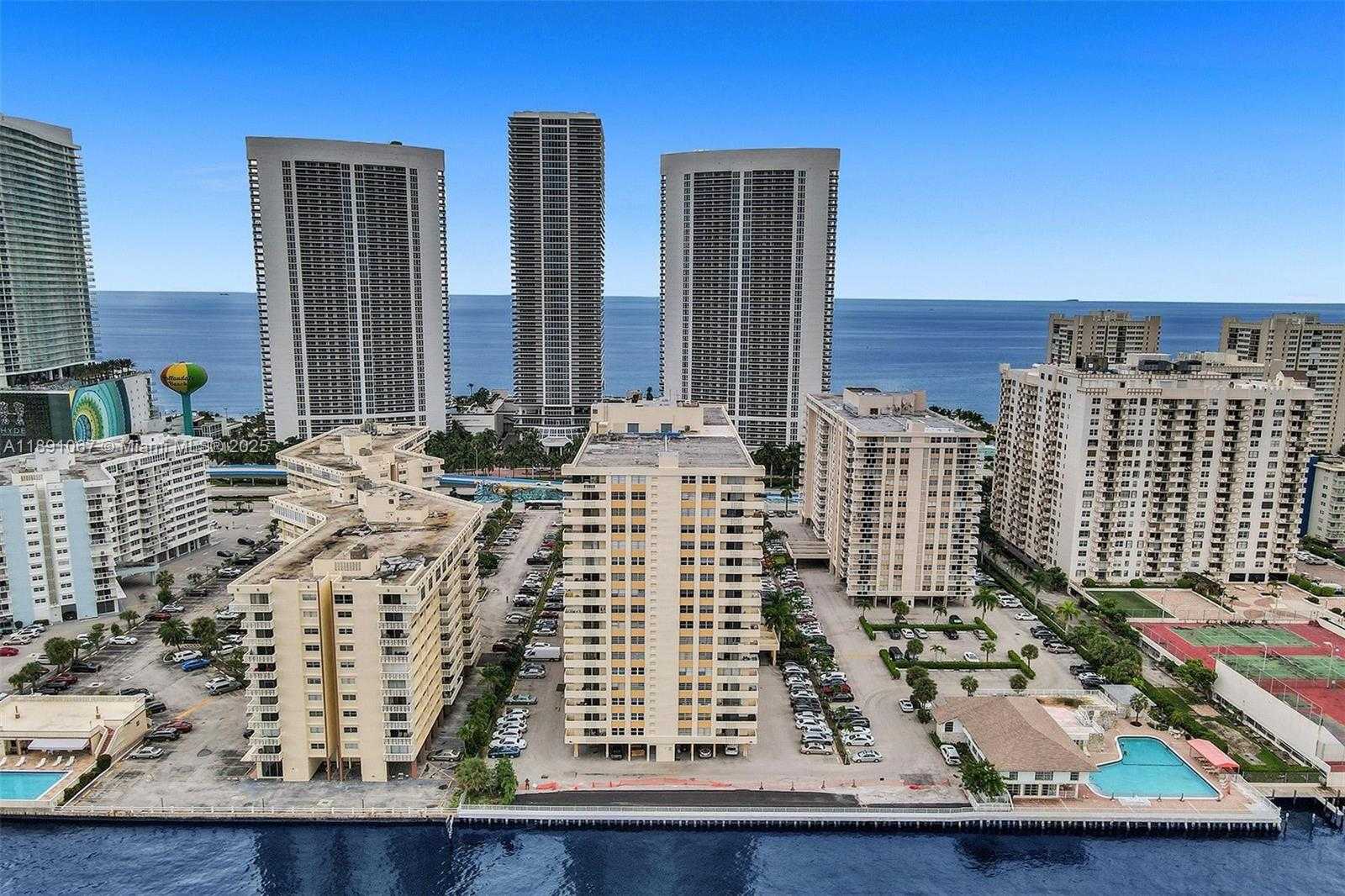Small Image of 1833 SOUTH OCEAN DR #906, Hallandale Beach Number 45