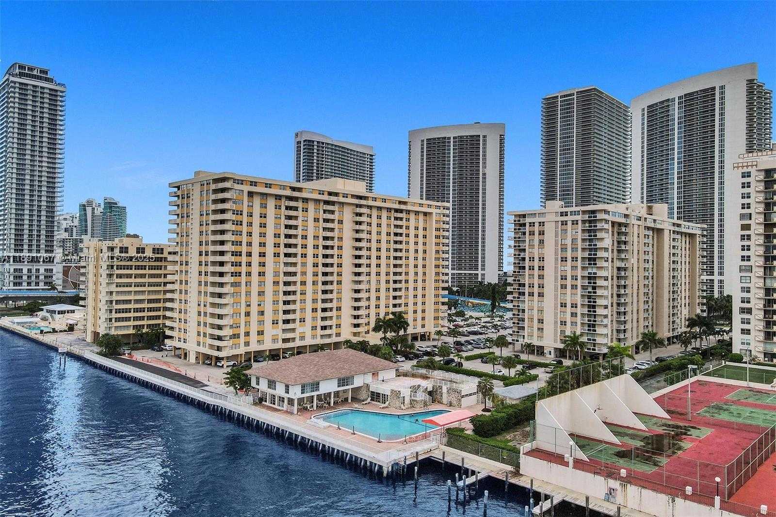 Small Image of 1833 SOUTH OCEAN DR #906, Hallandale Beach Number 48