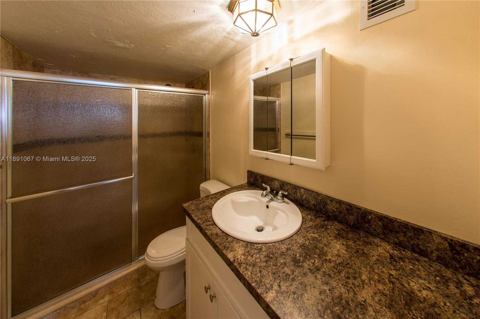 Small Image of 1833 SOUTH OCEAN DR #906, Hallandale Beach Number 6