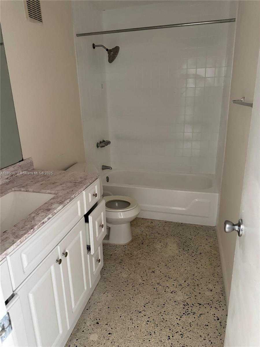Small Image of 3438 NORTH WEST 4TH ST, Miami Number 19