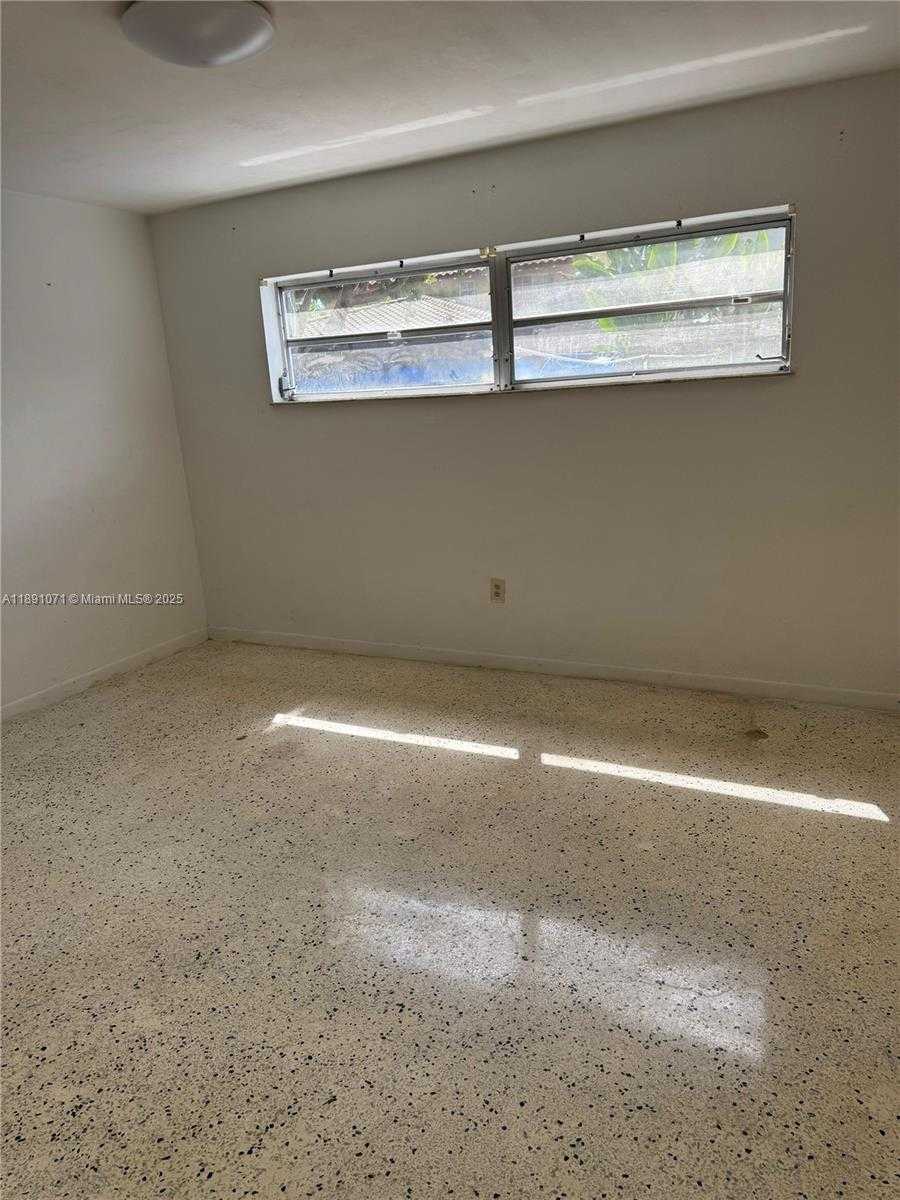 Small Image of 3438 NORTH WEST 4TH ST, Miami Number 27
