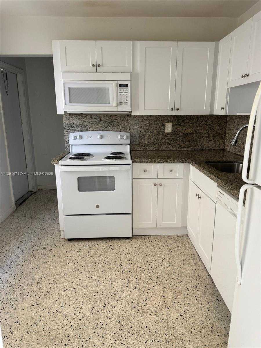 Small Image of 3438 NORTH WEST 4TH ST, Miami Number 3