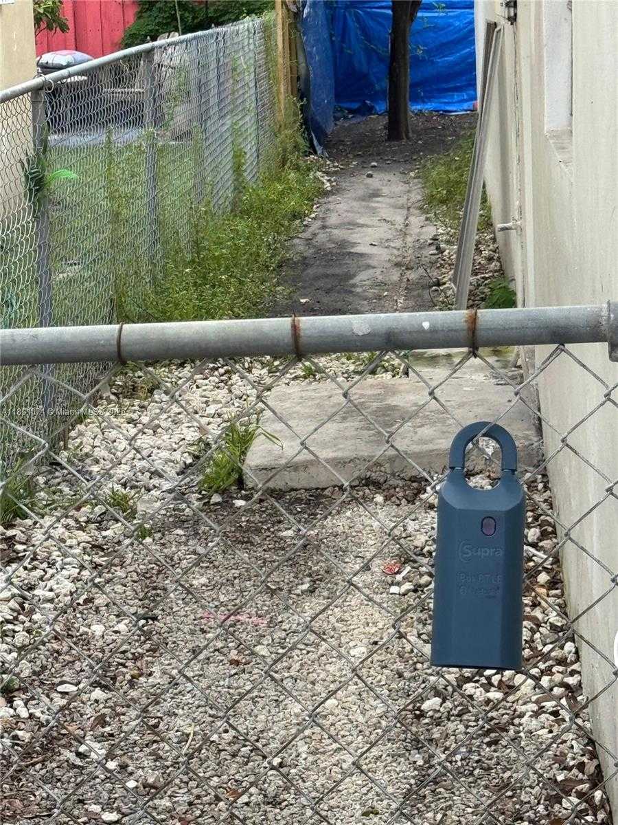 Small Image of 3438 NORTH WEST 4TH ST, Miami Number 30