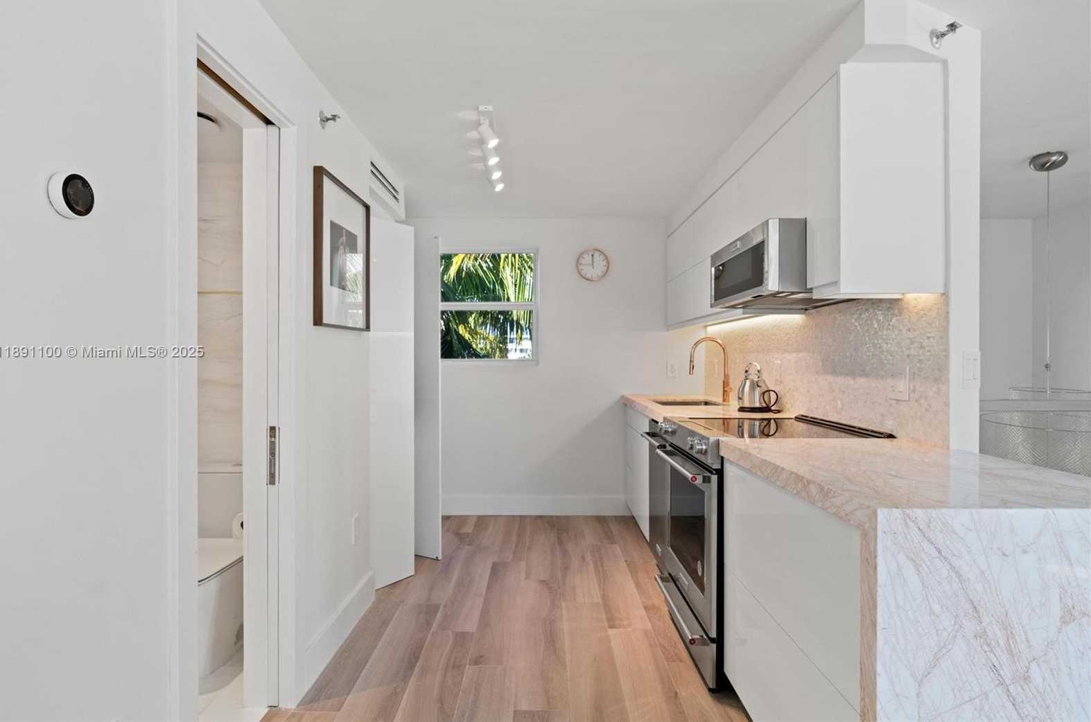 Small Image of 1005 8TH ST #PH 4, Miami Beach Number 12