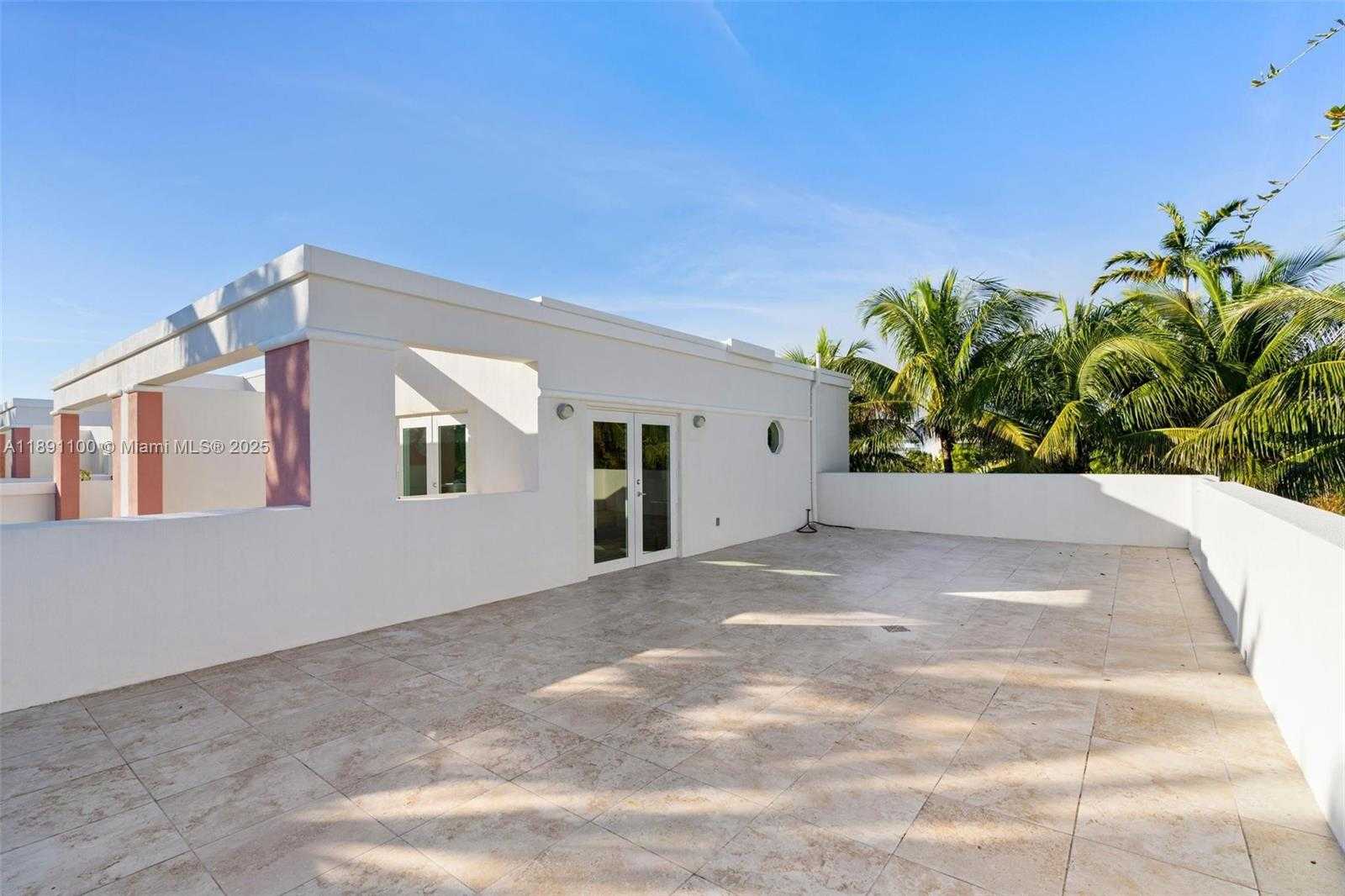 Small Image of 1005 8TH ST #PH 4, Miami Beach Number 13