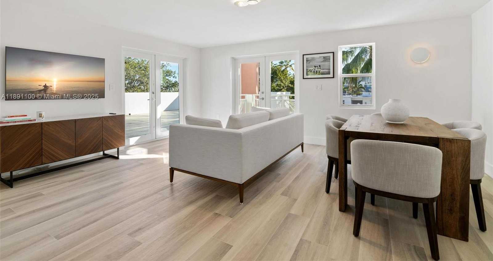 Small Image of 1005 8TH ST #PH 4, Miami Beach Number 2