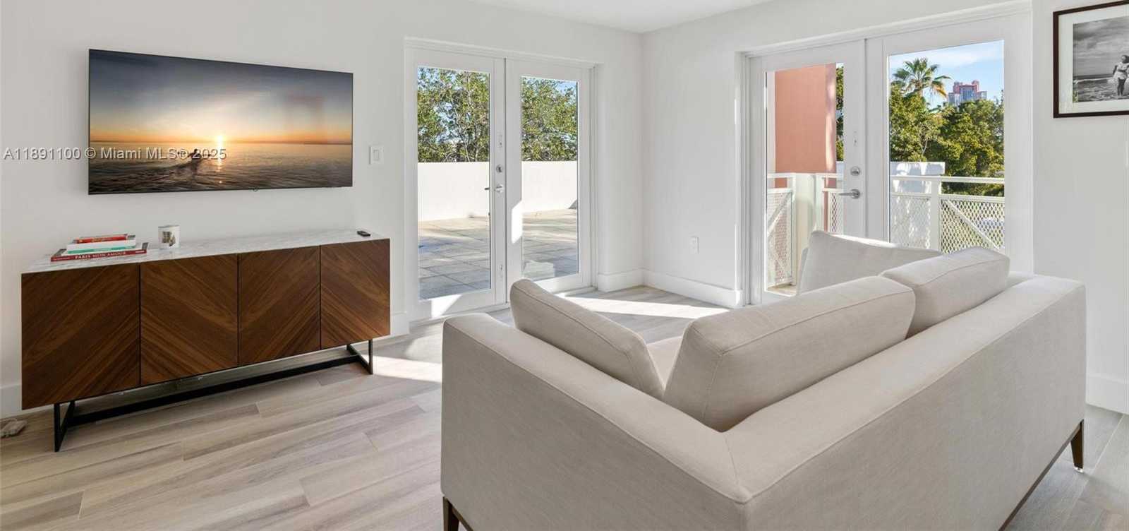 Small Image of 1005 8TH ST #PH 4, Miami Beach Number 4