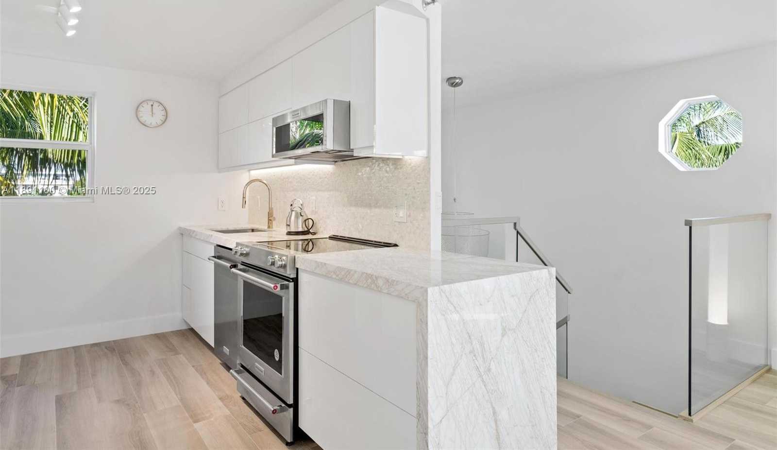 Small Image of 1005 8TH ST #PH 4, Miami Beach Number 9