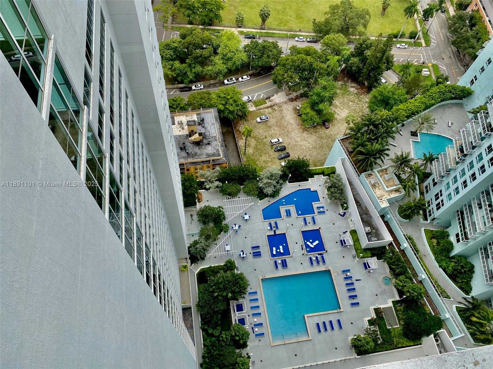 Small Image of 1800 NORTH BAYSHORE DR #3802, Miami Number 7