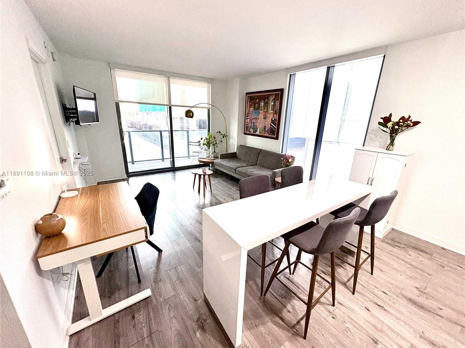 Small Image of 31 SOUTH EAST 6TH ST #308, Miami Number 2