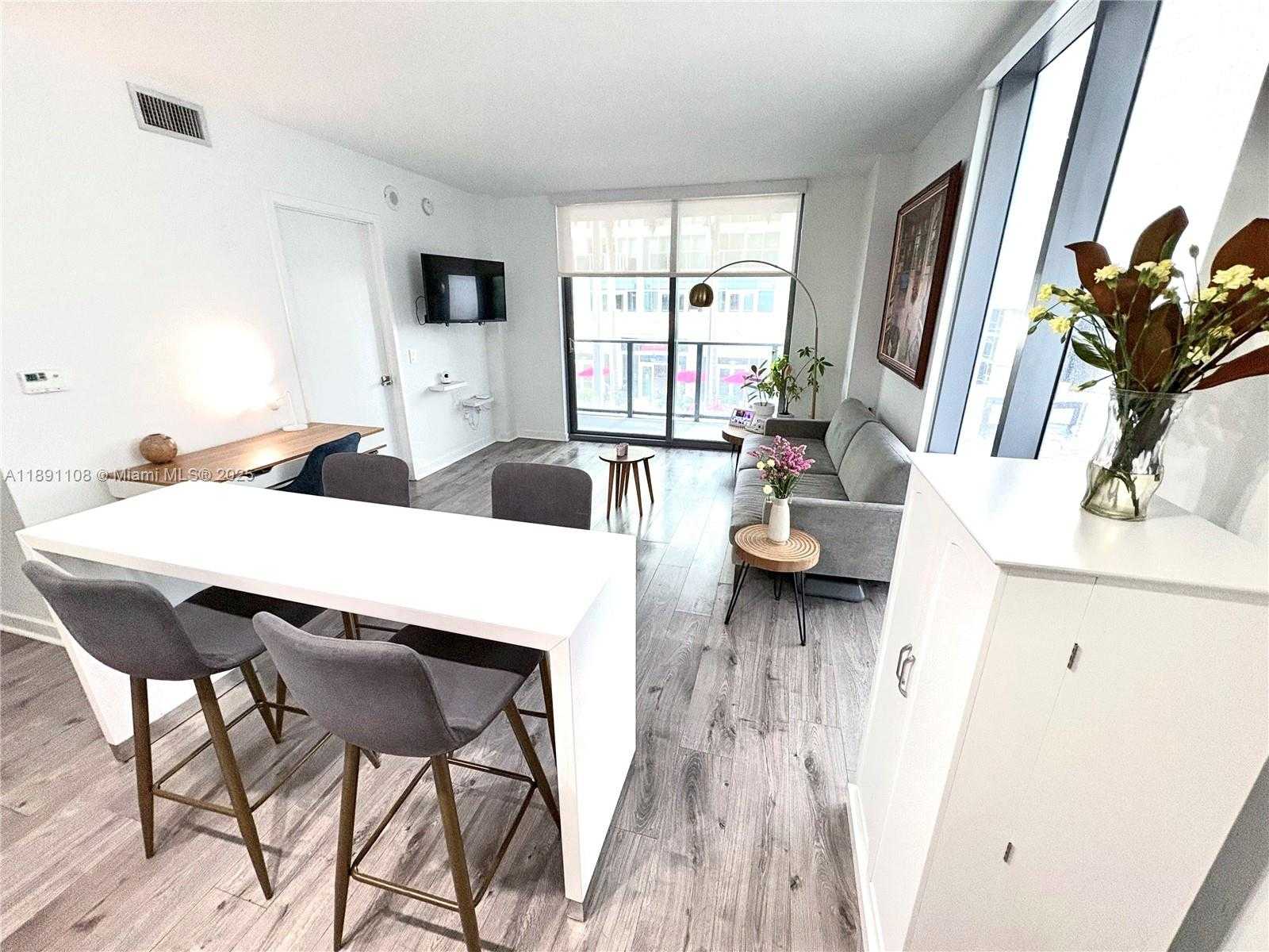 Small Image of 31 SOUTH EAST 6TH ST #308, Miami Number 4