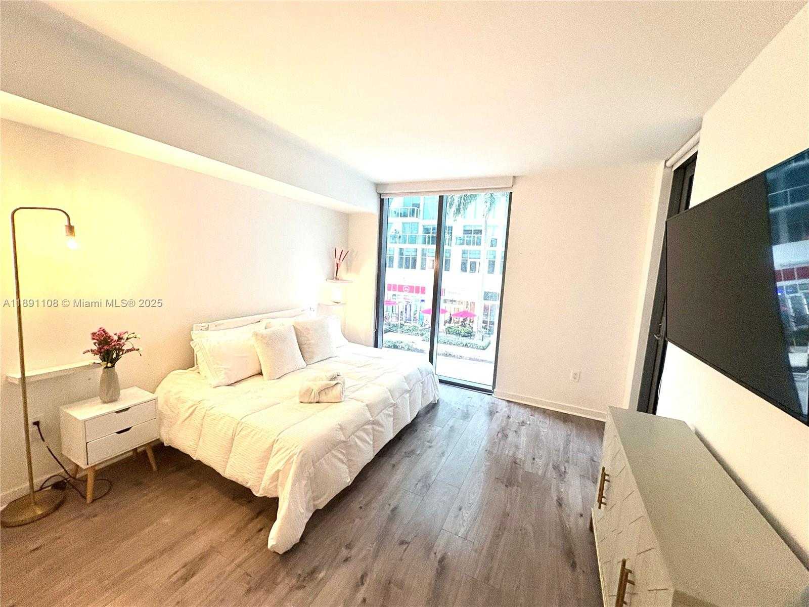 Small Image of 31 SOUTH EAST 6TH ST #308, Miami Number 7