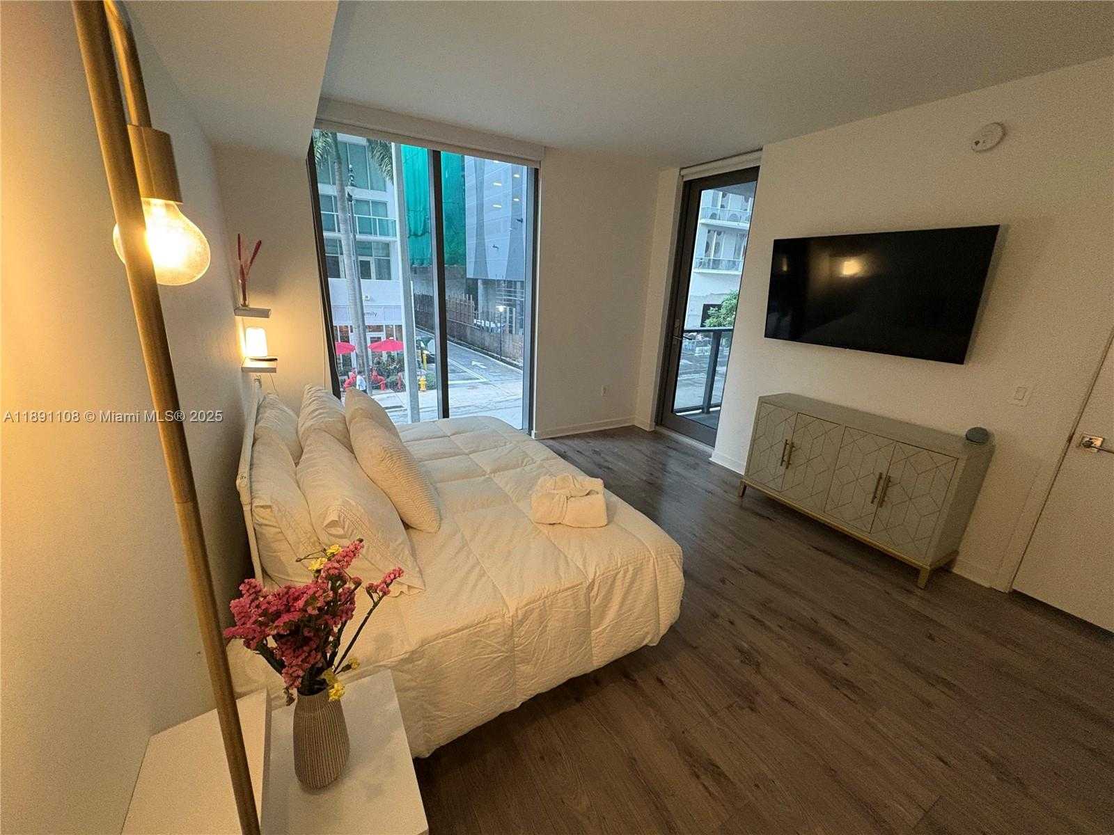 Small Image of 31 SOUTH EAST 6TH ST #308, Miami Number 8