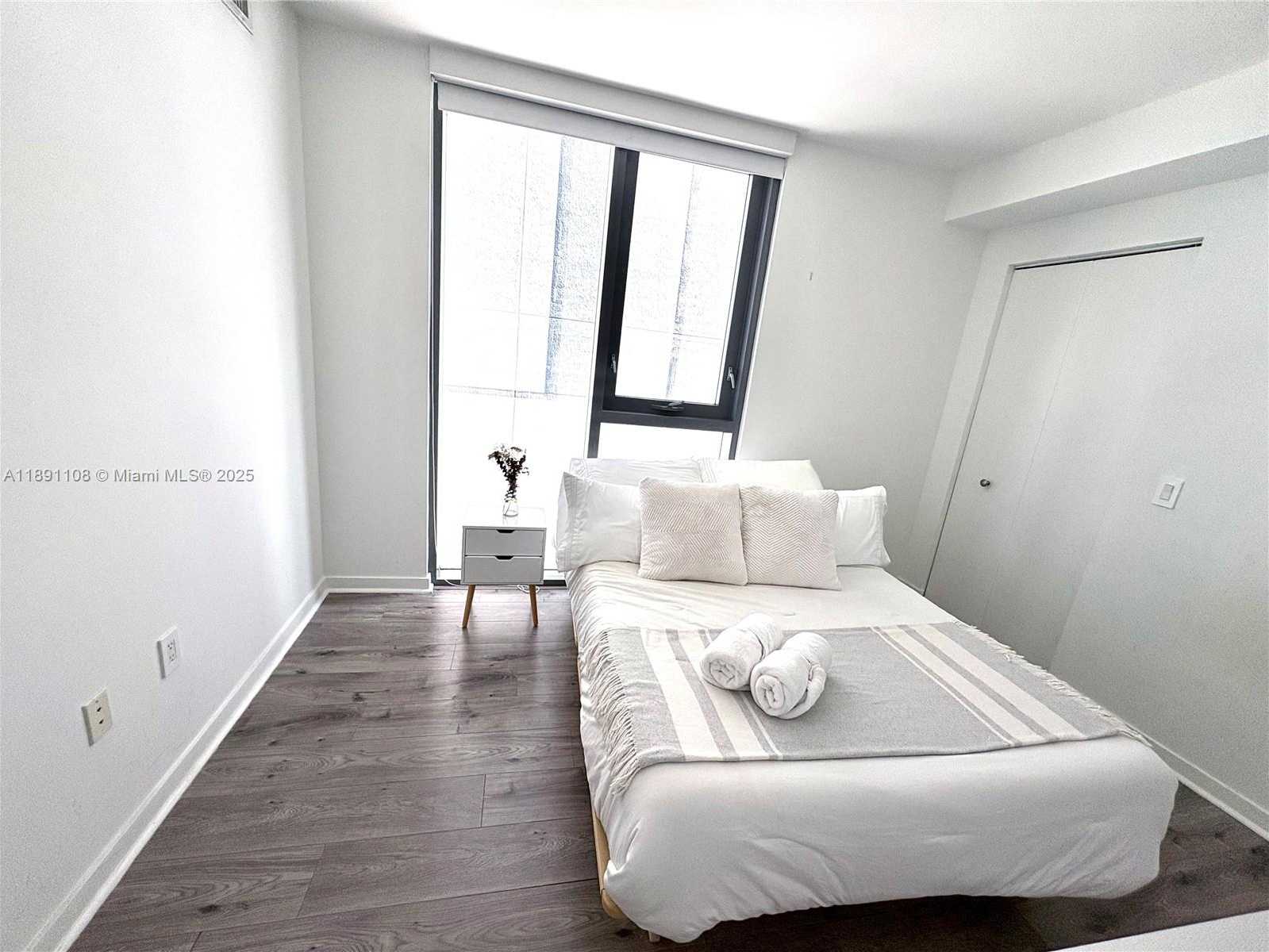 Small Image of 31 SOUTH EAST 6TH ST #308, Miami Number 9