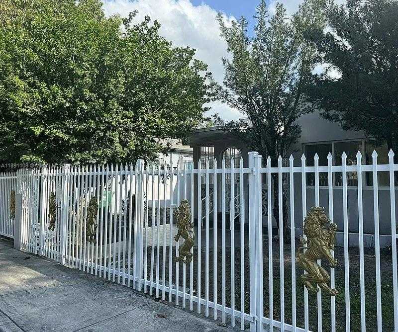 Small Image of 858 NORTH WEST 29TH TER, Miami Number 6